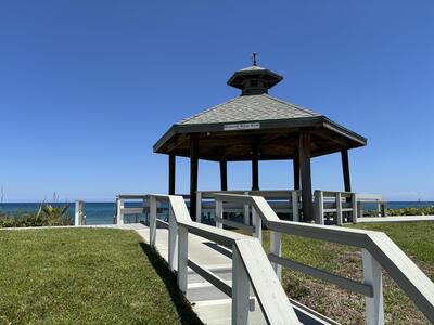 5505 N Ocean Boulevard, Ocean Ridge, FL 33435