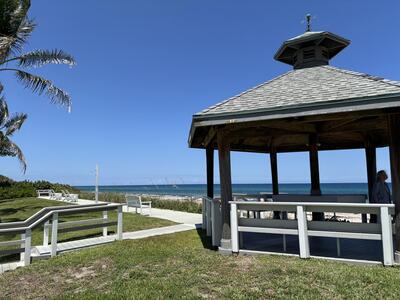 5505 N Ocean Boulevard, Ocean Ridge, FL 33435