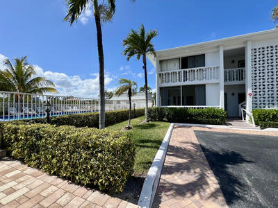 4201 S Ocean Boulevard, South Palm Beach, FL 33480