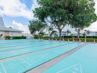 2581 N Garden Drive, Lake Worth, FL 33461