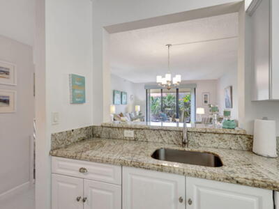 800 Uno Lago Drive, Juno Beach, FL 33408