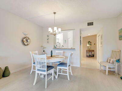 800 Uno Lago Drive, Juno Beach, FL 33408