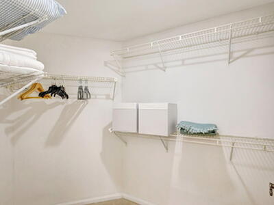 800 Uno Lago Drive, Juno Beach, FL 33408