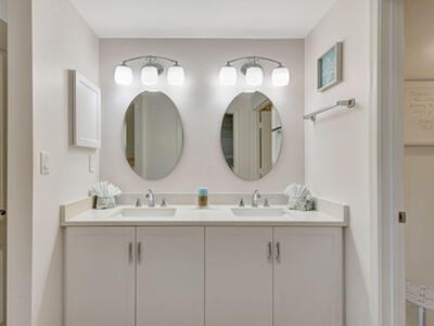 800 Uno Lago Drive, Juno Beach, FL 33408