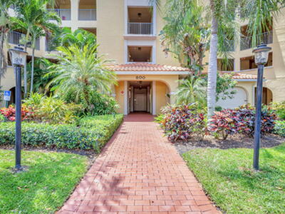 800 Uno Lago Drive, Juno Beach, FL 33408