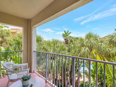 800 Uno Lago Drive, Juno Beach, FL 33408