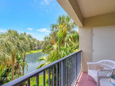 800 Uno Lago Drive, Juno Beach, FL 33408