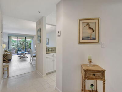 800 Uno Lago Drive, Juno Beach, FL 33408