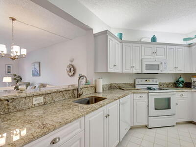 800 Uno Lago Drive, Juno Beach, FL 33408