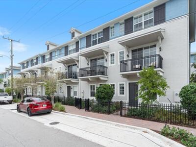 47 NW 4th Avenue