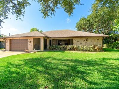 61 W Rubber Tree Drive