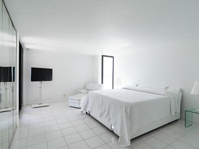 5540 N Ocean Drive, Singer Island, FL 33404