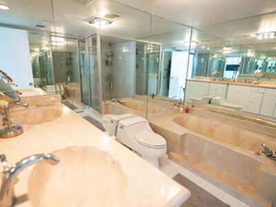 5540 N Ocean Drive, Singer Island, FL 33404