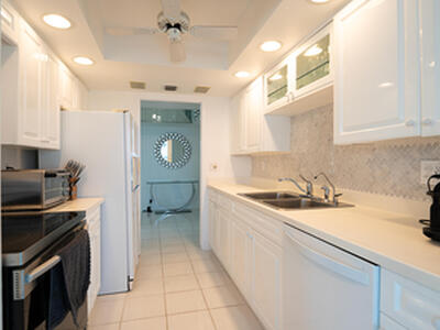 5540 N Ocean Drive, Singer Island, FL 33404