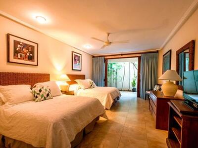 20 00, Casa de Campo, DR 22000