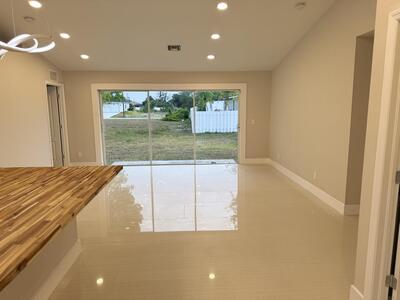 2118 NE 22nd Place, Cape Coral, FL 33909