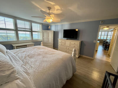 5440 N Ocean Drive, Riviera Beach, FL 33404