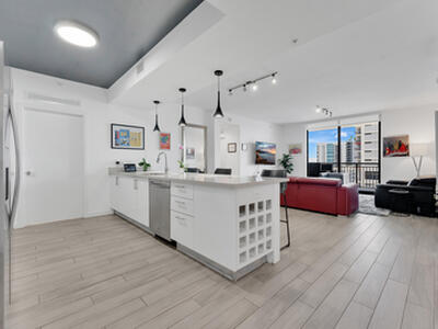 999 SW 1st Avenue