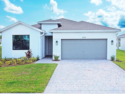 5929 SE Skyblue Circle