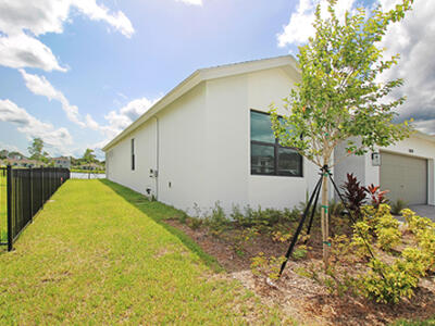 5929 SE Skyblue Circle, Stuart, FL 34997