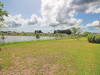 5929 SE Skyblue Circle, Stuart, FL 34997