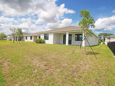 5929 SE Skyblue Circle, Stuart, FL 34997