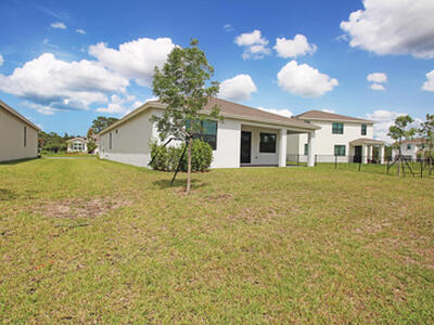 5929 SE Skyblue Circle, Stuart, FL 34997
