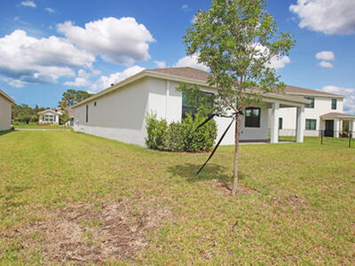 5929 SE Skyblue Circle, Stuart, FL 34997