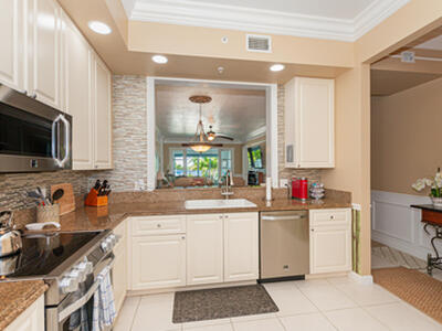 35 Harbour Isle Drive W, Fort Pierce, FL 34949