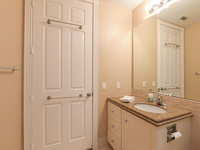 35 Harbour Isle Drive W, Fort Pierce, FL 34949