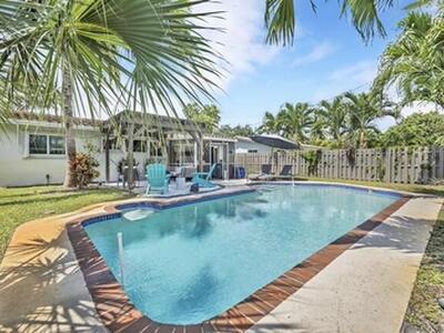 371 NE 41st Street