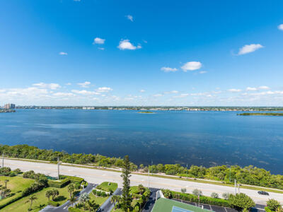 5420 N Ocean Drive, Riviera Beach, FL 33404