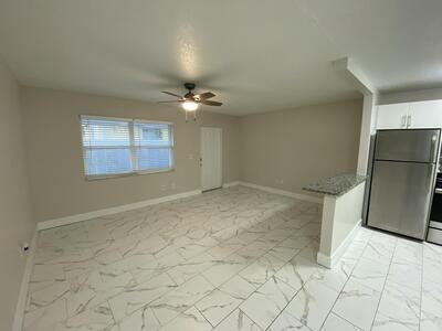 914 N Federal Highway, Lake Worth Beach, FL 33460