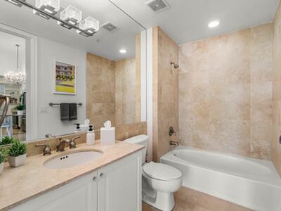 99 SE Mizner Boulevard, Boca Raton, FL 33432