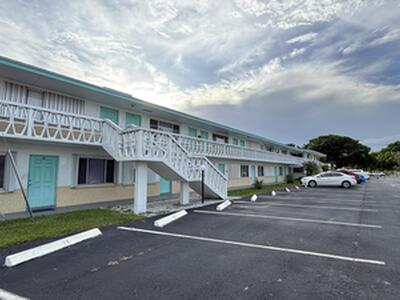 2102 Lake Osborne Drive, Lake Worth Beach, FL 33461