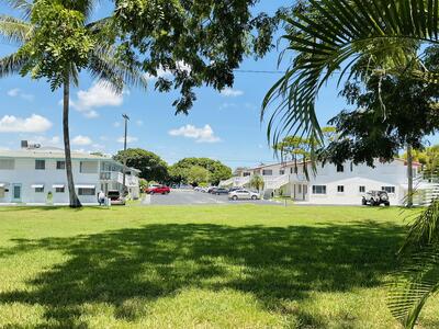 2102 Lake Osborne Drive, Lake Worth Beach, FL 33461