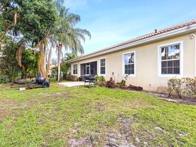 6809 Osage Circle, Greenacres, FL 33413