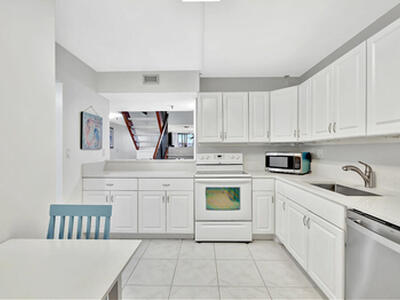 355 S Ocean Drive, Fort Pierce, FL 34949