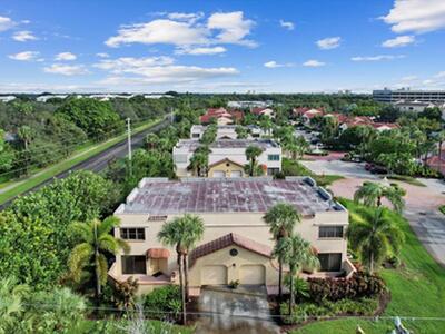 41 Uno Lago Drive, Juno Beach, FL 33408