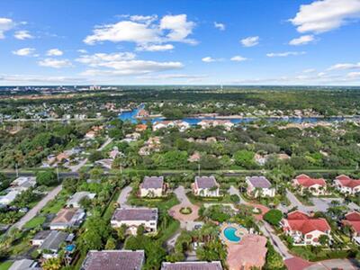 41 Uno Lago Drive, Juno Beach, FL 33408