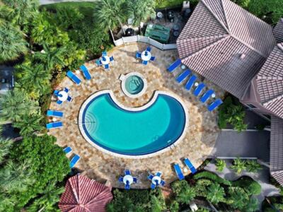 41 Uno Lago Drive, Juno Beach, FL 33408