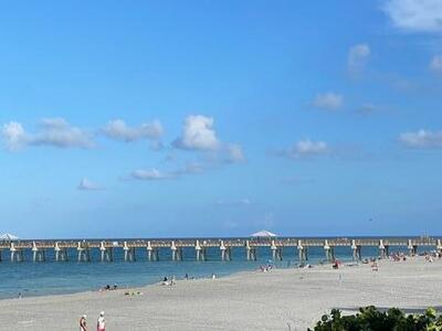 41 Uno Lago Drive, Juno Beach, FL 33408