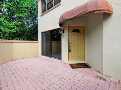 41 Uno Lago Drive, Juno Beach, FL 33408