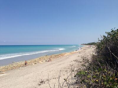 41 Uno Lago Drive, Juno Beach, FL 33408