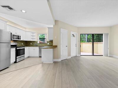 41 Uno Lago Drive, Juno Beach, FL 33408