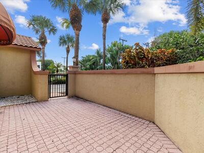 41 Uno Lago Drive, Juno Beach, FL 33408