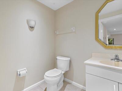 41 Uno Lago Drive, Juno Beach, FL 33408