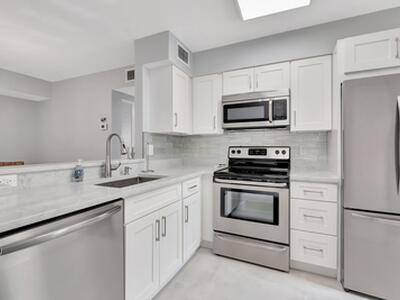 14895 Builtmore Way, Delray Beach, FL 33446