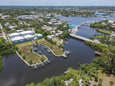 4650 SE Manatee Way, Stuart, FL 34997