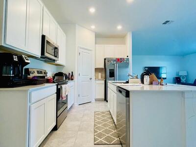 639 Daring Drive, Davenport, FL 33837